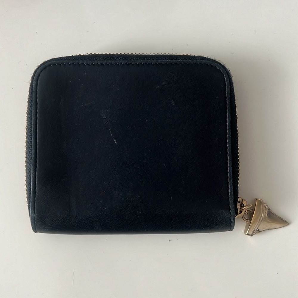 Givenchy Paris Zipped Wallet - Picture 8 of 8